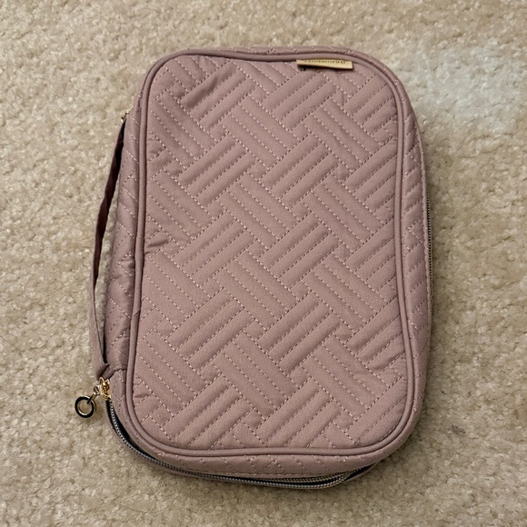 Accessories - Quilted Mauve Travel Jewelry Pouch